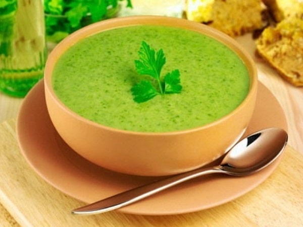 Món cháo lươn kết hợp với rau cải xanh vô cùng bổ dưỡng