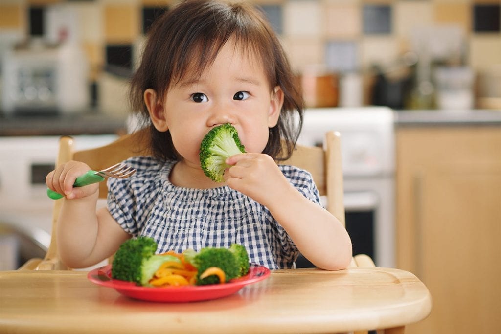 Ăn dặm theo kiểu Nhật và kiểu BLW là các phương pháp ăn dặm phổ biến cho bé